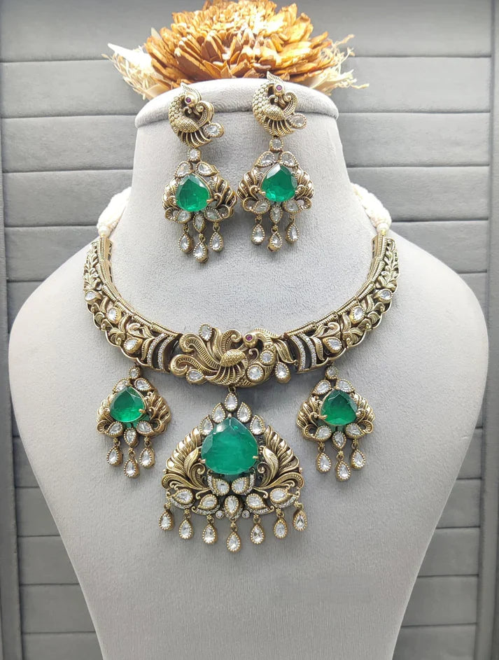 Why Buying Kundan Necklace Sets Online is the Smart Choice for Modern Shoppers