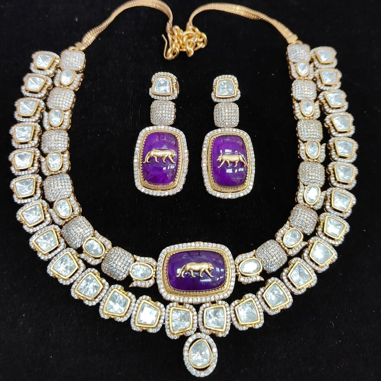 Sabaychi Splendor Polki Kundan Necklace Set with Exquisite Matching Earrings