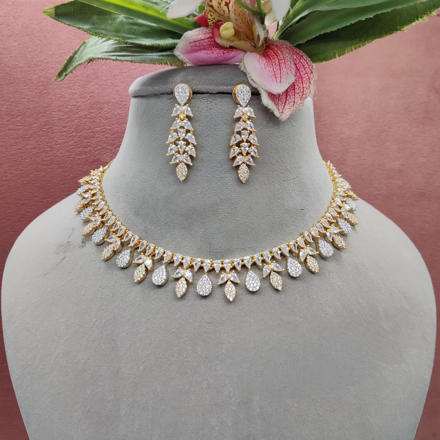 High-Quality American Diamond Necklace Set Featuring an Array of