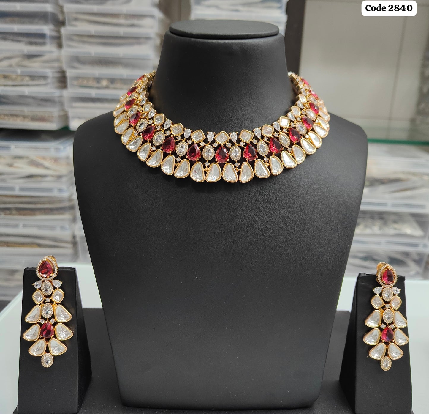Glimmering Radiance: Premium Kundan Necklace Set with Earrings