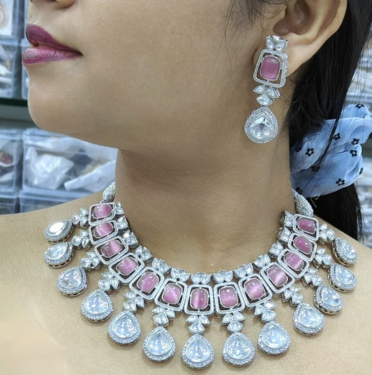 Premium Quality Kundan Choker Set with Stunning Stud Earrings - Ultimate Elegance and Style ,Premium Quality, Kundan Choker Set