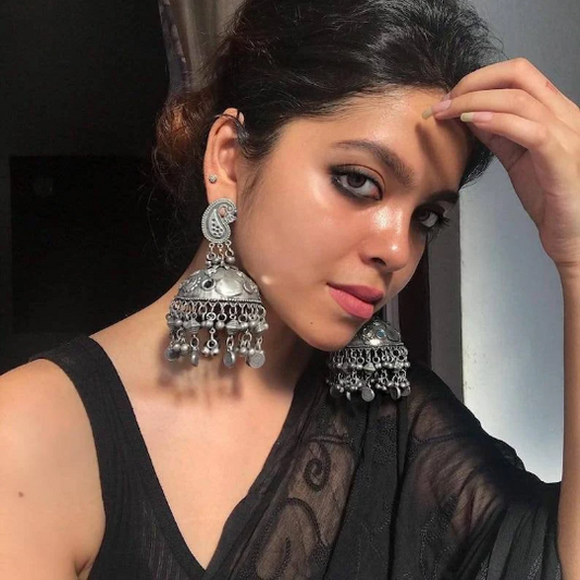 Vintage Vibes: Handcrafted Oxidized Jhumka Marvels