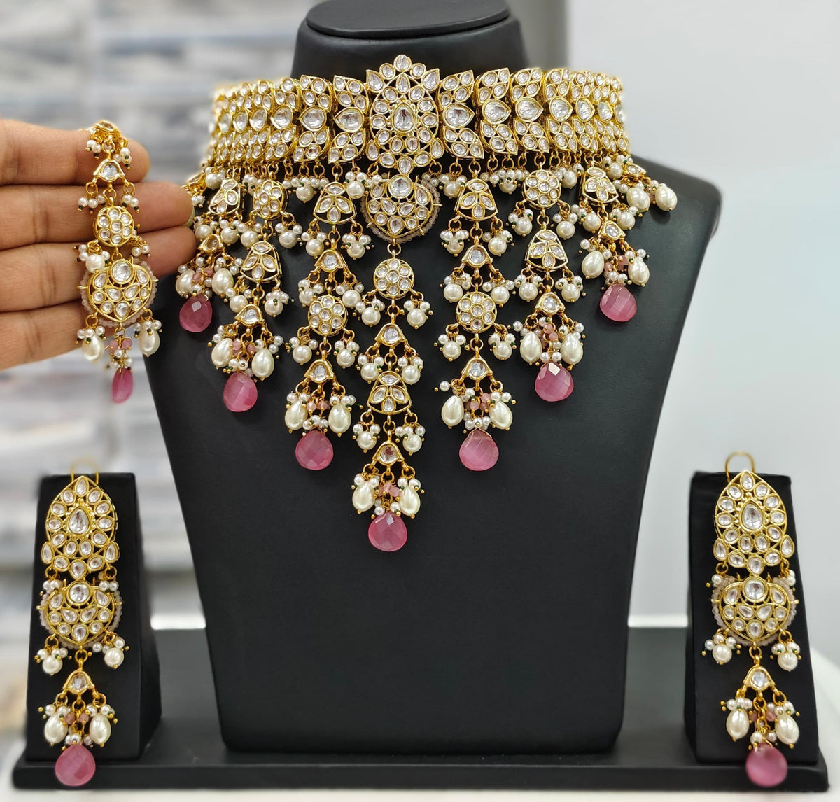 Elegant Kundan Chandbali Necklace Set: Indian Bridal Jewelry