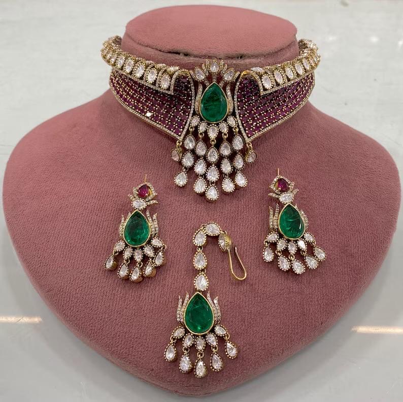 Kundan Choker Set with Emerald Ruby Stones, Maang Tikka, Earrings | Bridal Wedding Jewelry