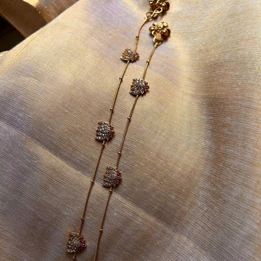 Exquisite Elegance: Victorian Polish Designer Anklet with Triple Pendants