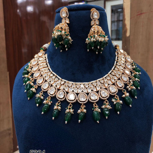 Pachi kundan Choker and Earrings Set