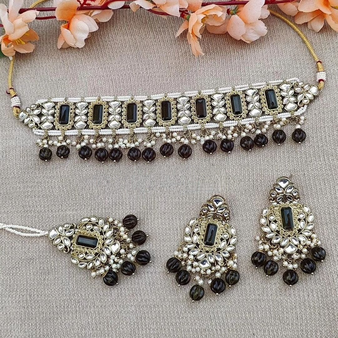 Reverse Ad kundan Necklace with Earrings and Maangtikka jewelry set , Reverse ad jewelry , bridal jewelry set
