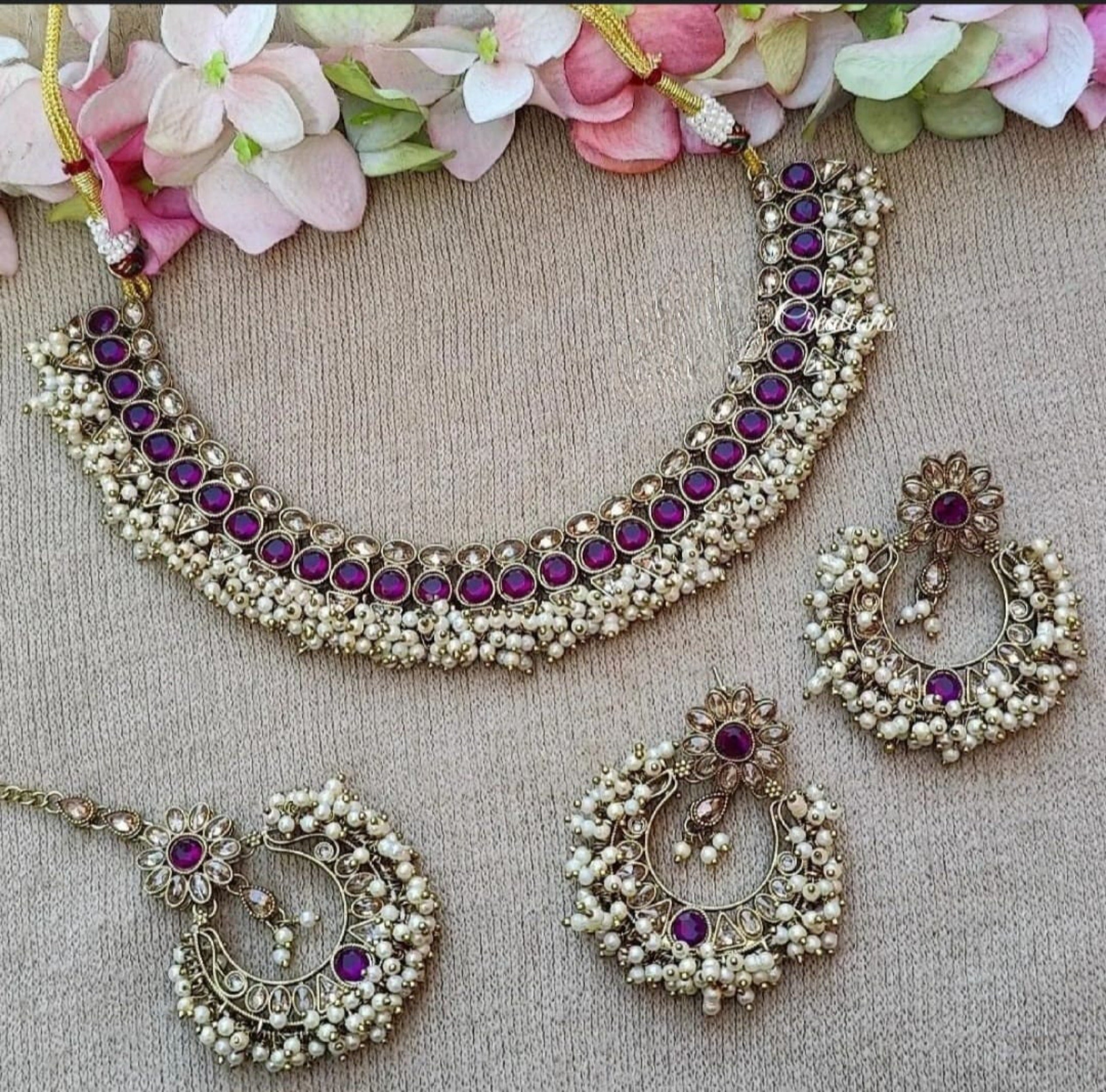 Reverse AD necklace hotsell set with earrings and maang tikka