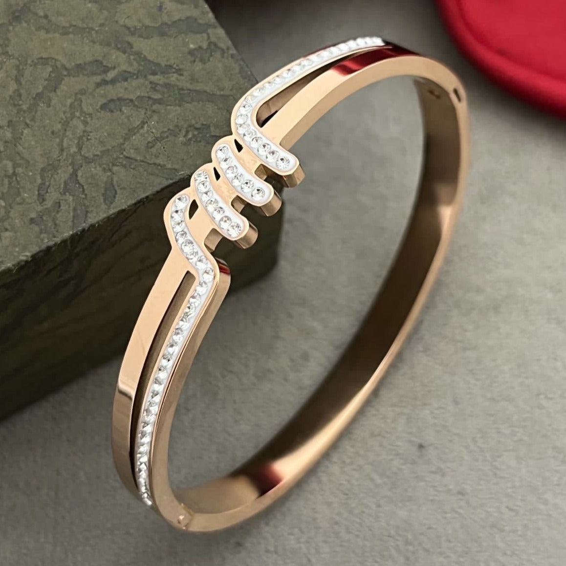 Luxury Stainless Steel Bracelet With Full Diamond Design, Unisex Bangle For  Men And Women Ideal Christmas Gift From Brand_jewelry2020, $22.89 |  DHgate.Com