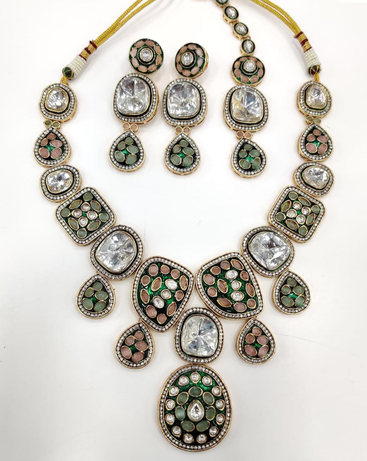 Exquisite Moissanite Elegance: Polki Kundan Necklace Set with Dazzling Earrings"