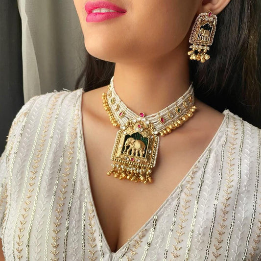 High Quality Golden Brass Kundan Necklace Set with Pearls and Matching Earrings