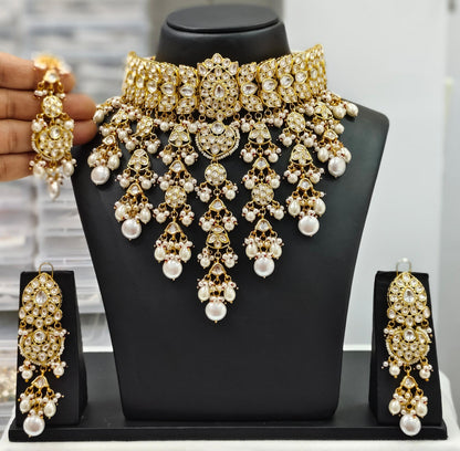 Elegant Kundan Chandbali Necklace Set: Indian Bridal Jewelry