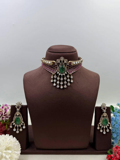 Royal Emerald Polki Choker Set – Mughal-Inspired Bridal Elegance