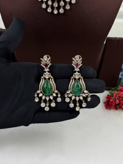Royal Emerald Polki Choker Set – Mughal-Inspired Bridal Elegance