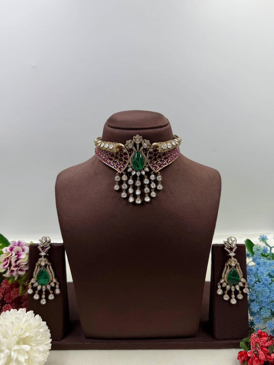 Royal Emerald Polki Choker Set – Mughal-Inspired Bridal Elegance